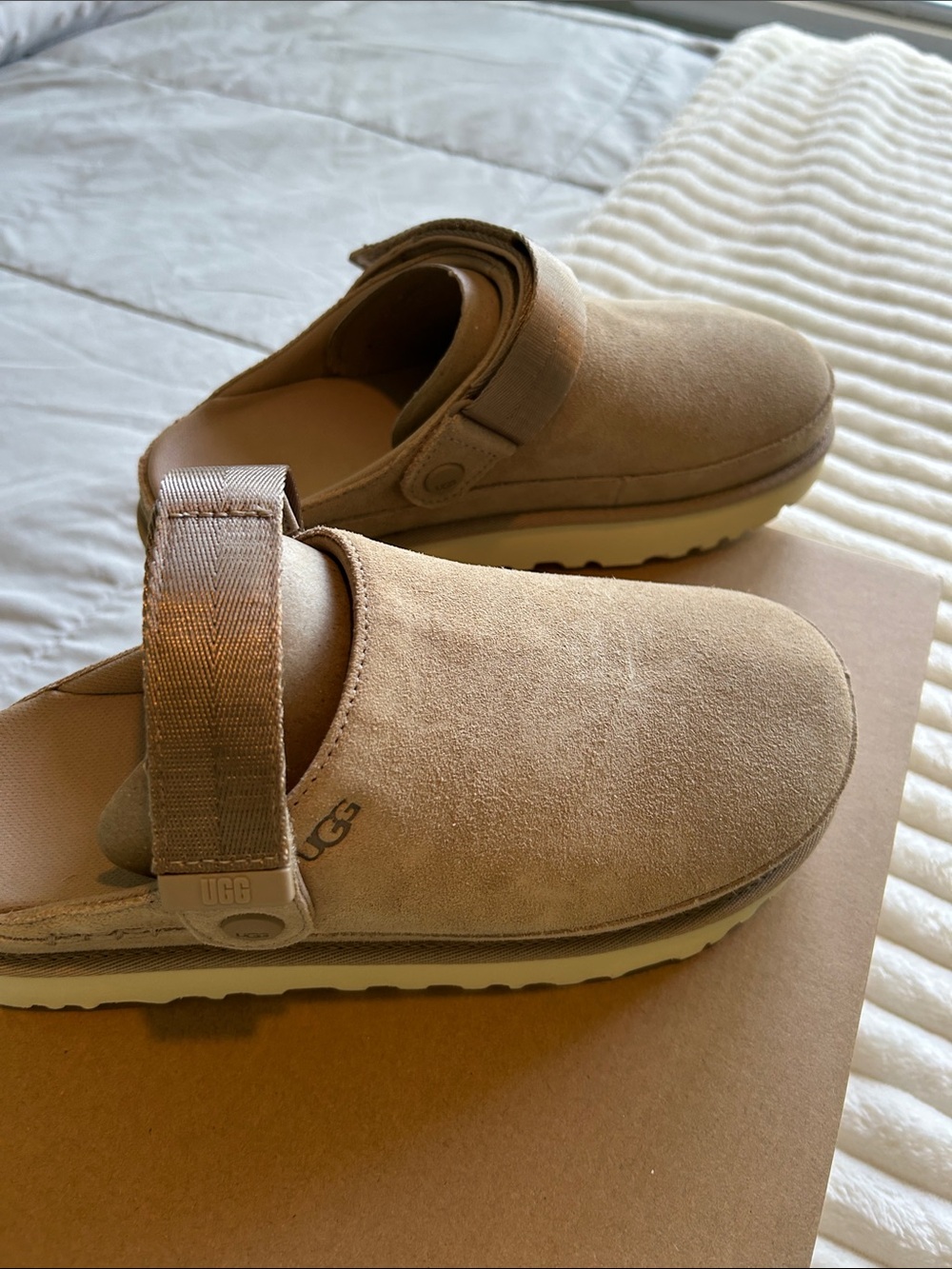 UGG Women's Suede Goldenstar Clog in Beige - Picture 5 of 6